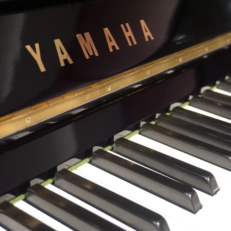 YAMAHA U3H Pink Pastel