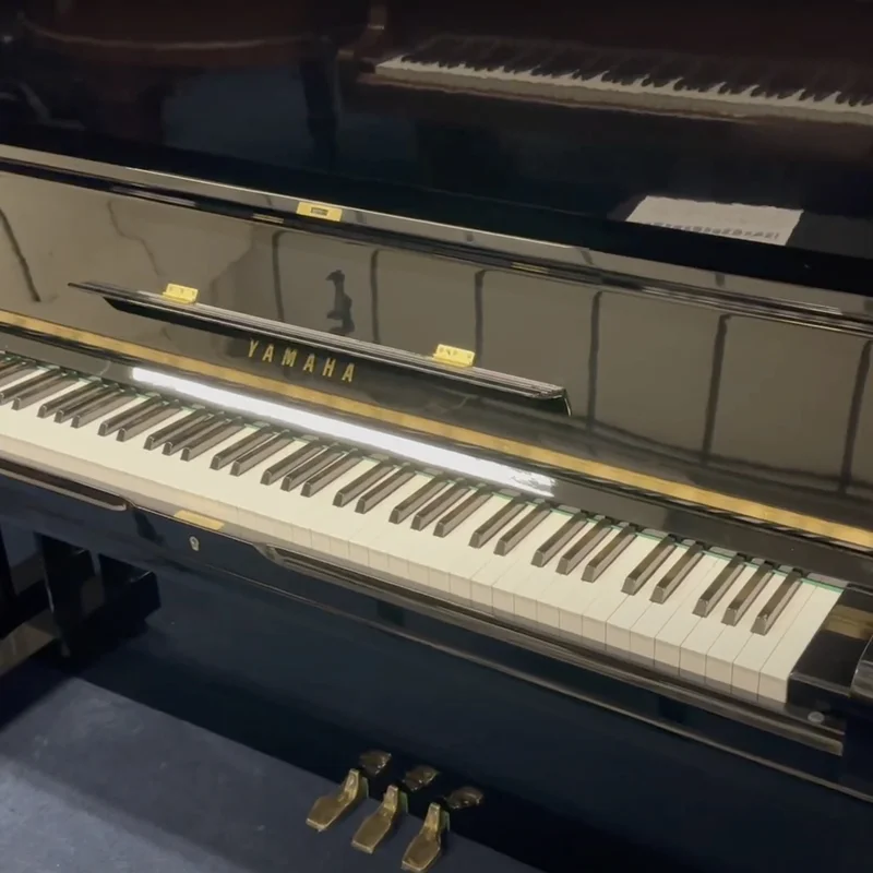 YAMAHA U3H WH
