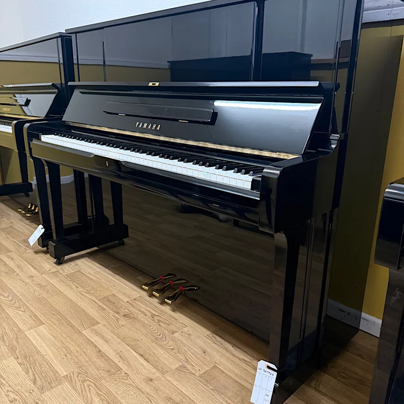 Review YAMAHA UX1 – Hình ảnh thực tế tại showroom Elite Piano