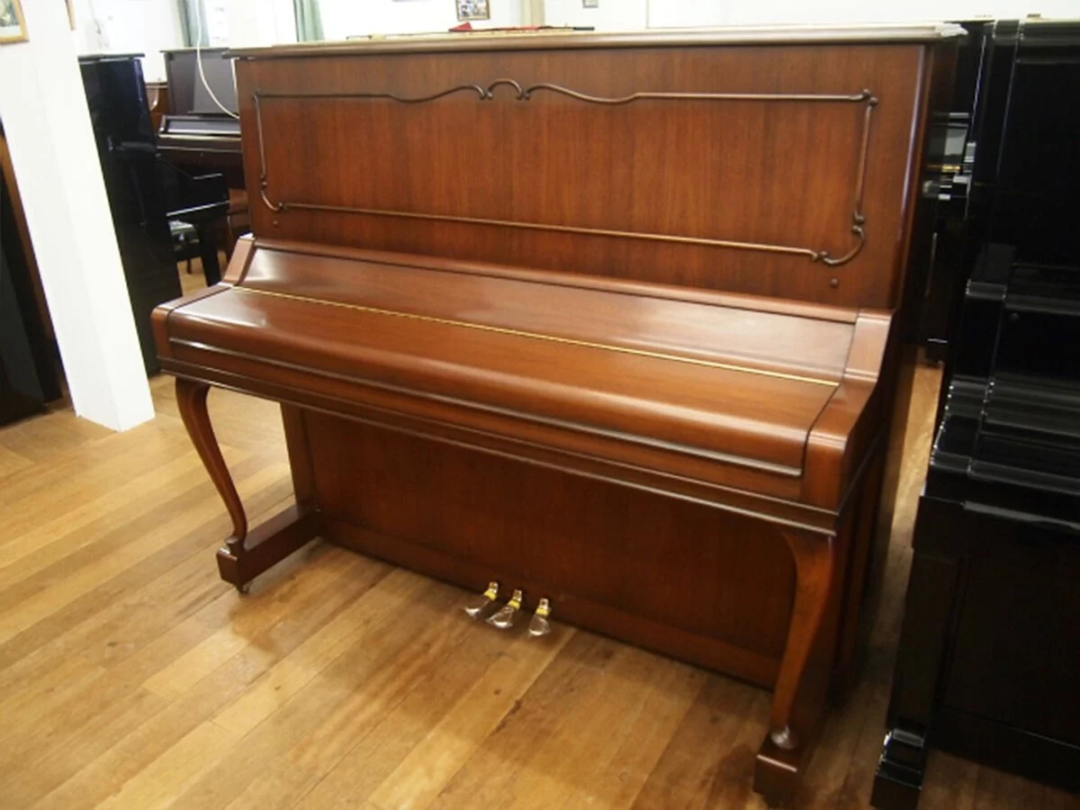 YAMAHA UX500WnC – Toàn cảnh thiết kế tại Elite Piano