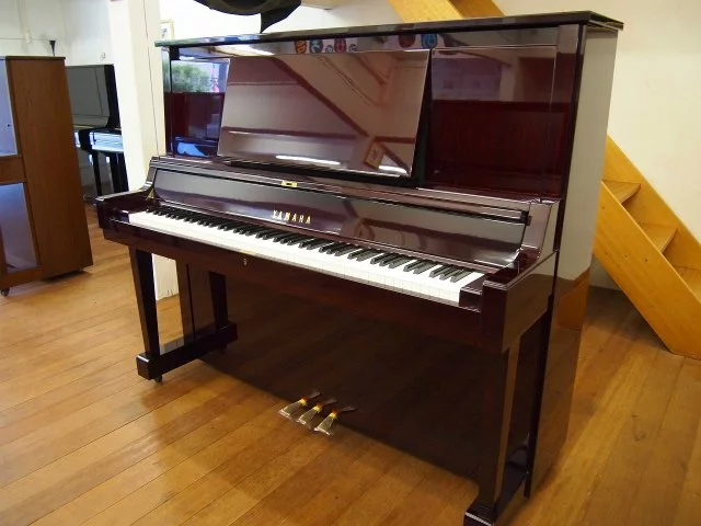 YAMAHA W102BS - Đàn Piano Yamaha tại Elite Piano
