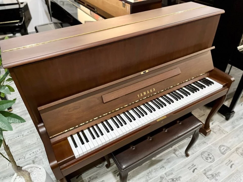 YAMAHA W110BC – Toàn cảnh thiết kế tại Elite Piano