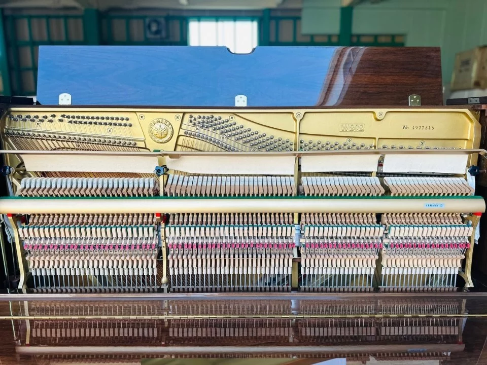 YAMAHA W202 Wn tại Elite Piano TP.HCM – Không gian trưng bày