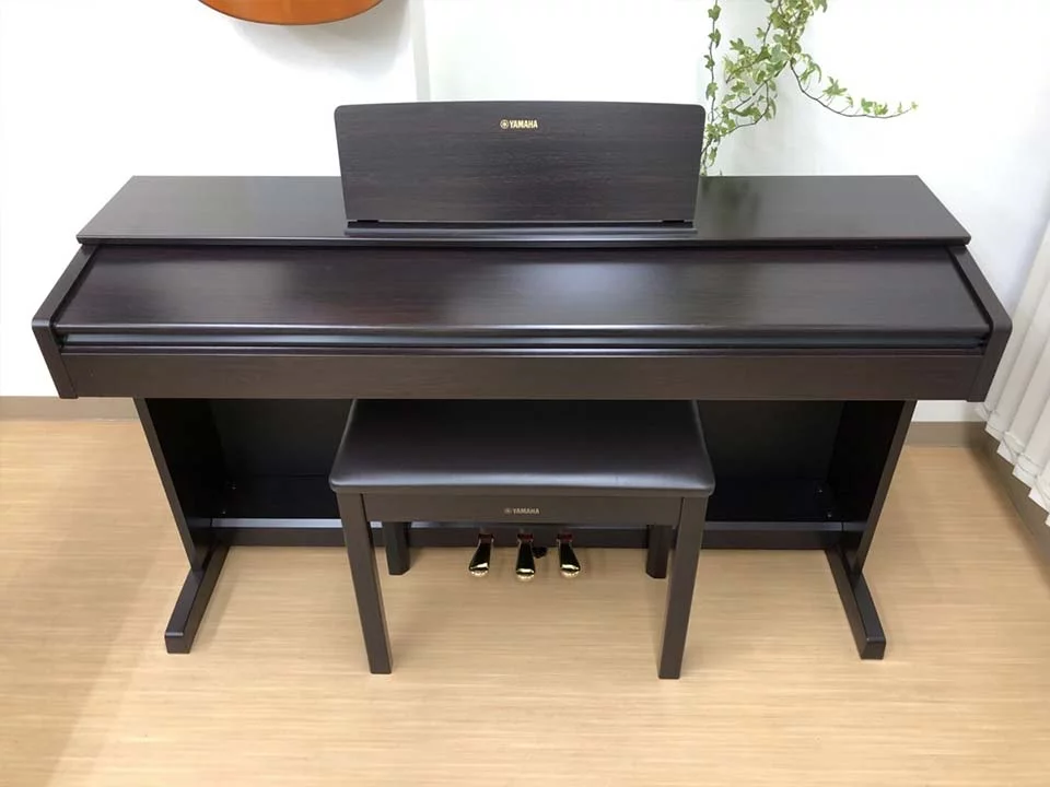 YAMAHA YDP-143 R