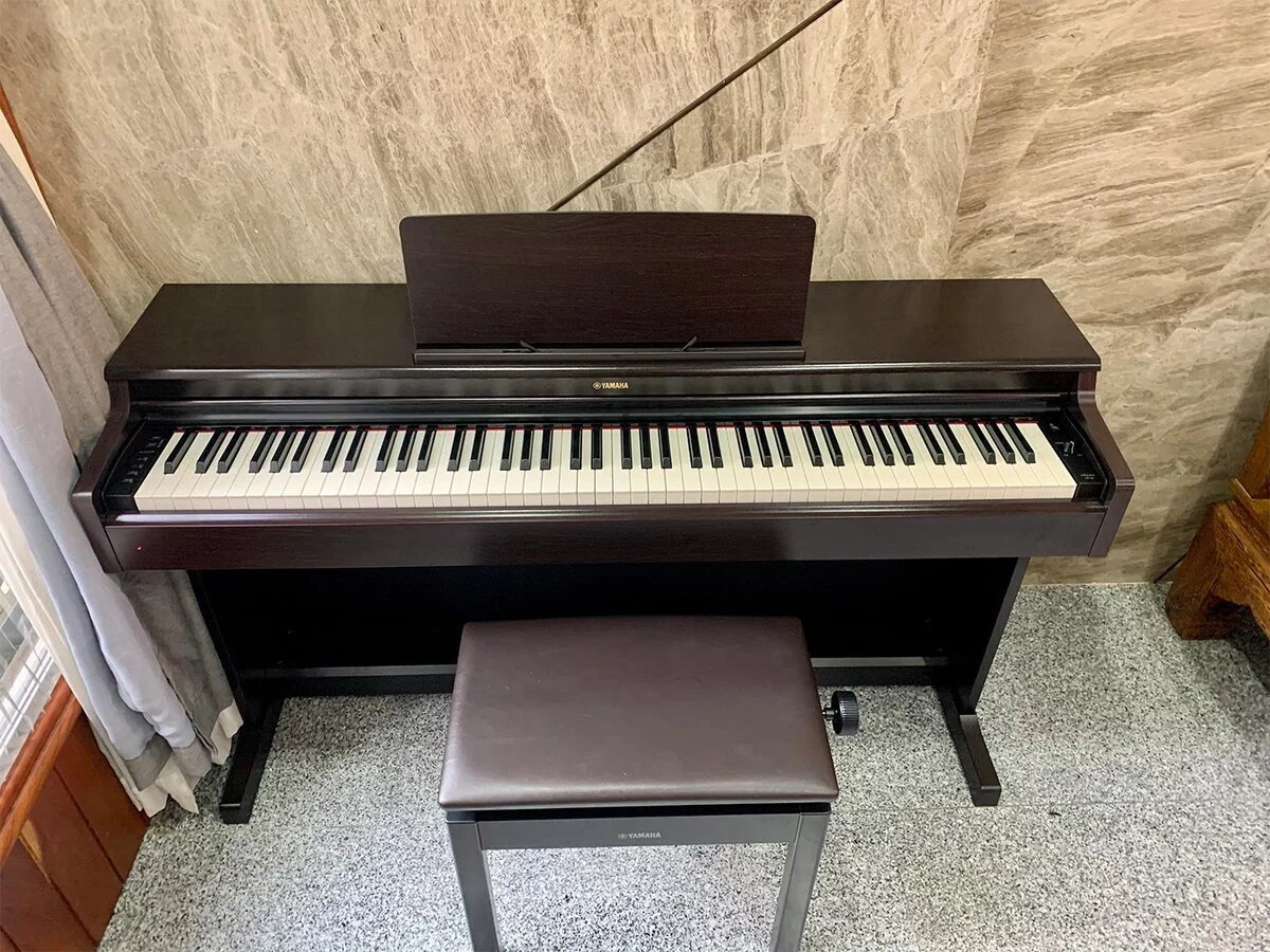 YAMAHA YDP-164 R (USED)