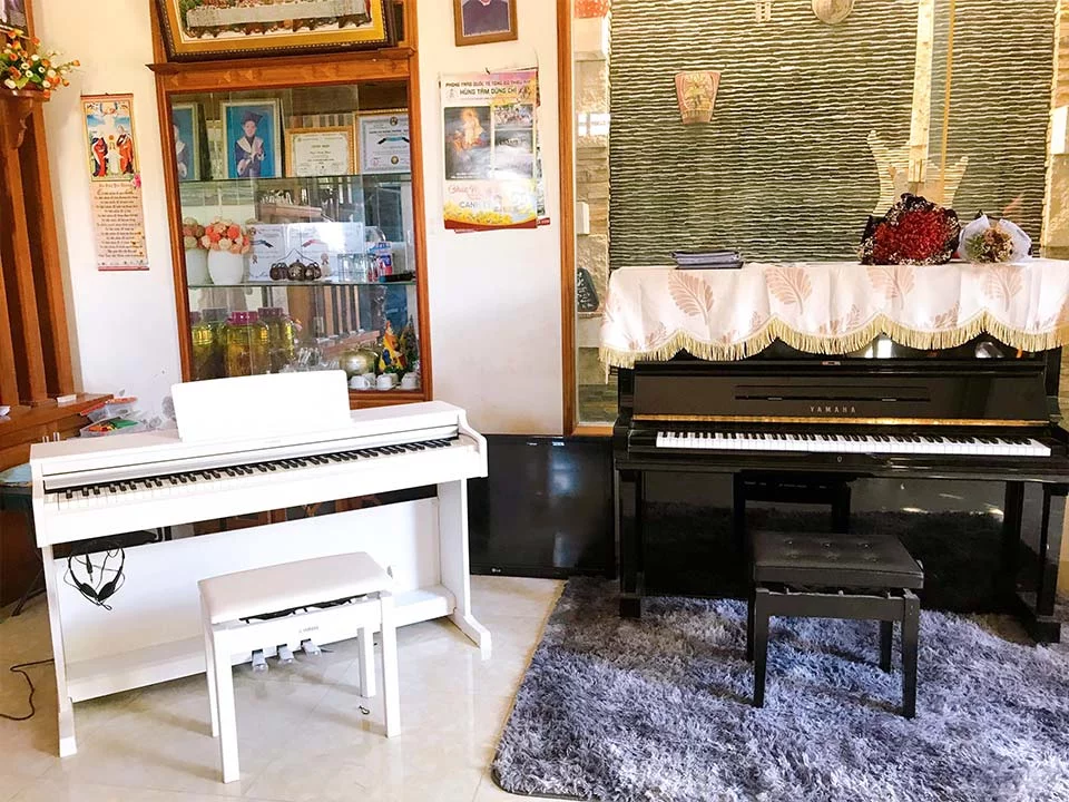 YAMAHA YDP-164 WH