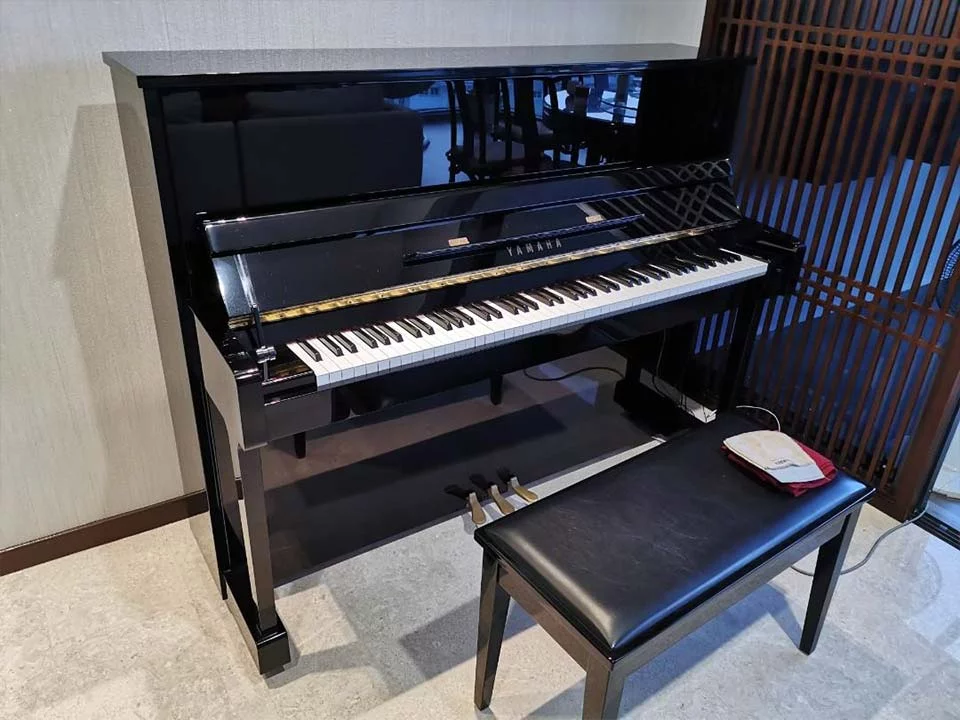 YAMAHA YM5 - Đàn Piano Yamaha tại Elite Piano