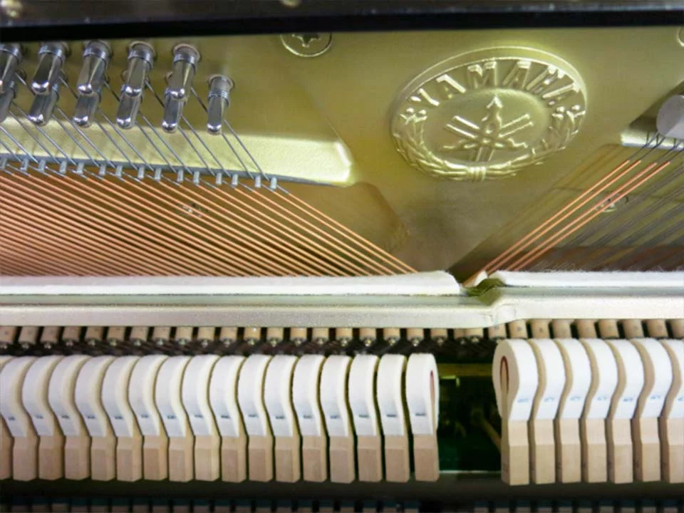 Đàn piano Yamaha YAMAHA YU1 – Chi tiết bàn phím
