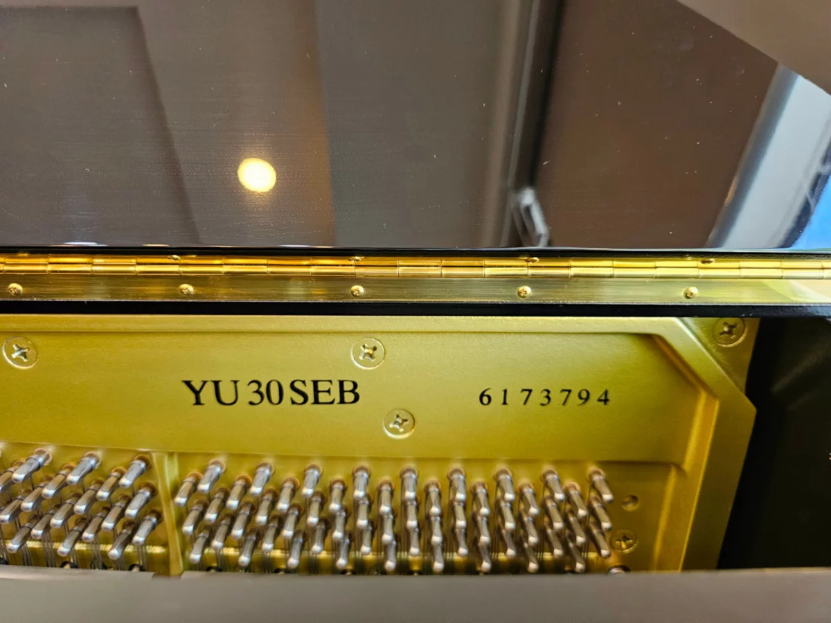 YAMAHA YU30SEB tại Elite Piano TP.HCM – Không gian trưng bày