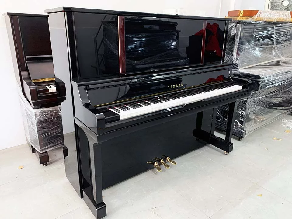 Review YAMAHA YU5 SXG (Auto Play + Silent) – Hình ảnh thực tế tại showroom Elite Piano