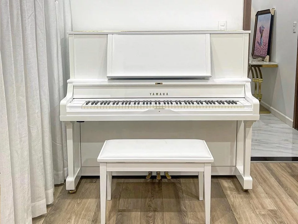 YAMAHA YUS5 PWH (new) – Toàn cảnh thiết kế tại Elite Piano