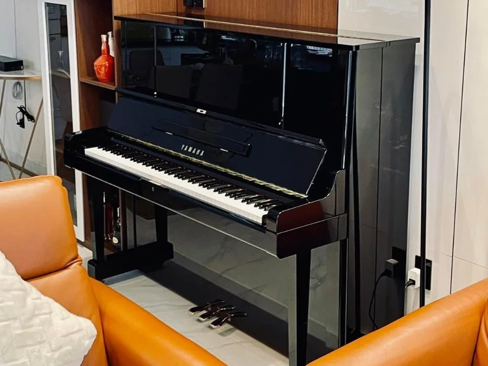 YAMAHA YUX
