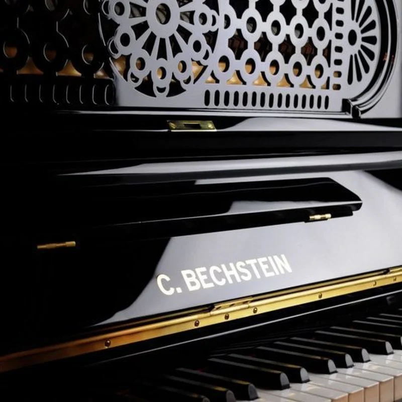 Showroom Elite Piano trưng bày đàn Zimmermann Z185 Standard